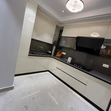Kitchen in 3 BHK Builder Floor at Sector 99 – for Sale