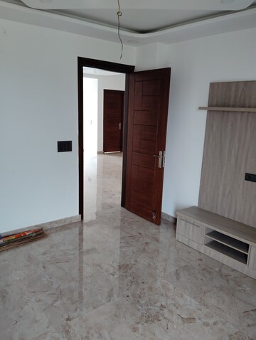 4 BHK Builder Floor For Sale in Sector 15