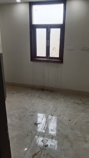 Room in 3 BHK Builder Floor at Chattarpur – for Sale