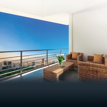 Swimming Pool in 2 BHK Apartment at Raymond Ten X Era, Pokhran Road No 1 – for Sale