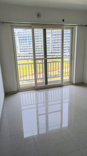 Room in 3.5 BHK Apartment at Pacific Golf Estate, Kulhan – for Sale