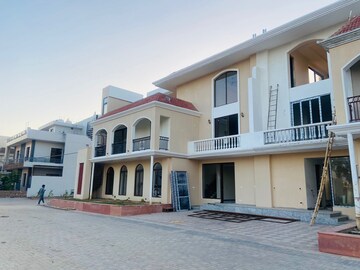 4 BHK Villa – Exterior View View at Aerocity - for Sale