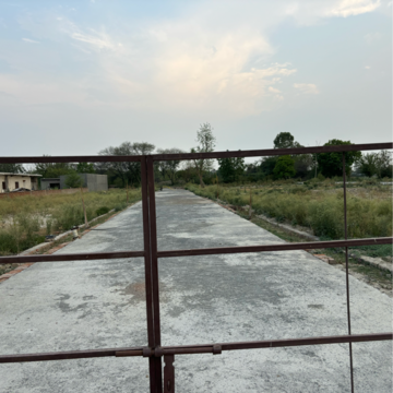   Plot at Sector 27 Yamuna Expressway – for Sale