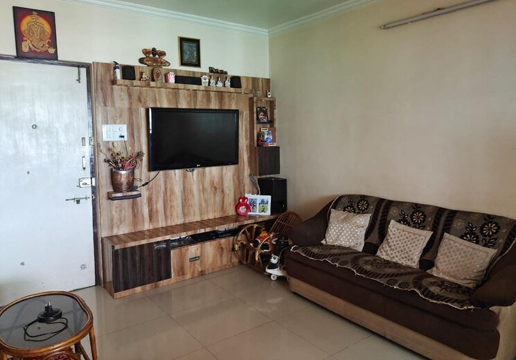 Living Room, sai-meher-housing-society 2 Bedroom 950 Sq.Ft. Apartment In Dhanori Pune 7319837