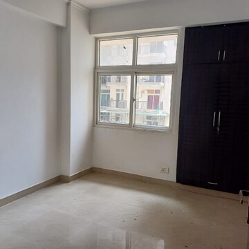 Room in 2 BHK Apartment at Amrapali Zodiac, Sector 120 – for Sale