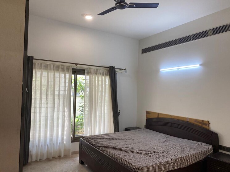 Bedroom, sobha-international-city-phase-1 5 Bedroom 5816 Sq.Ft. Villa In Sector 109 Gurgaon 7320093