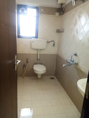 Bathroom in 2 BHK Apartment at Mukta Mahek, Kandivali East – for Sale