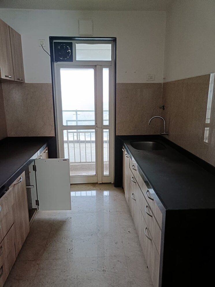 Kitchen, jp-decks 3 Bedroom 2500 Sq.Ft. Apartment In Goregaon East Mumbai 7320226