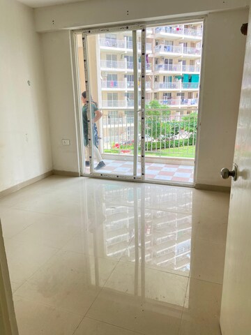 Room in 2 BHK Apartment at Shree Vardhman Green Court, Sector 90 – for Sale