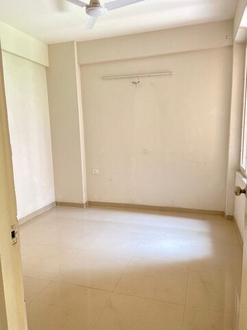 Room in 2 BHK Apartment at Shree Vardhman Green Court, Sector 90 – for Sale