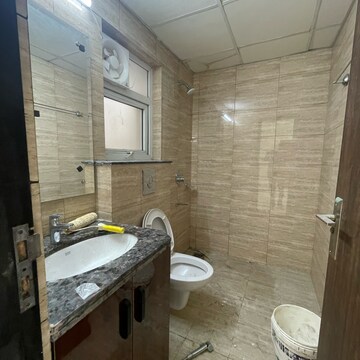 Bathroom in 3 BHK Builder Floor at BPTP Amstoria, Sector 102 – for Sale