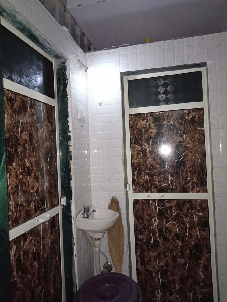 Bathroom, sadguru-apartment-kalyan 1 Bedroom 550 Sq.Ft. Apartment In Kalyan West Thane 7321083