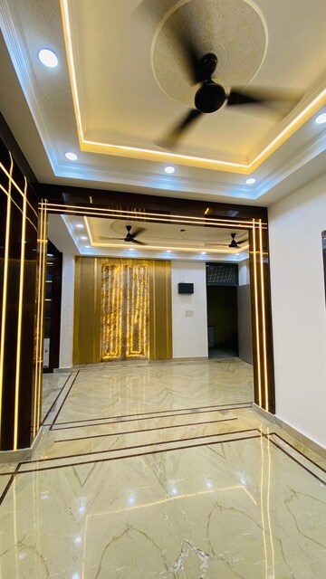 Bedroom in 3 BHK Builder Floor at Onyx Plaza, Vasundhara Sector 3 – for Sale