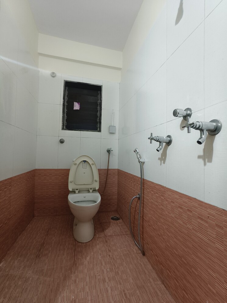 Bathroom, mayurs-nature-glory 1 Bedroom 600 Sq.Ft. Apartment In Kalwa Thane 7321368