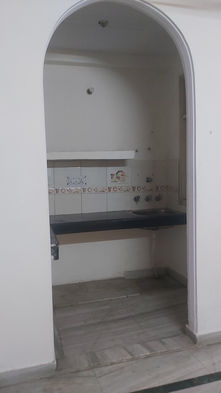 Room, acharya niketan 2.5 Bedroom 450 Sq.Ft. Builder Floor In Acharya Niketan Delhi 7321376