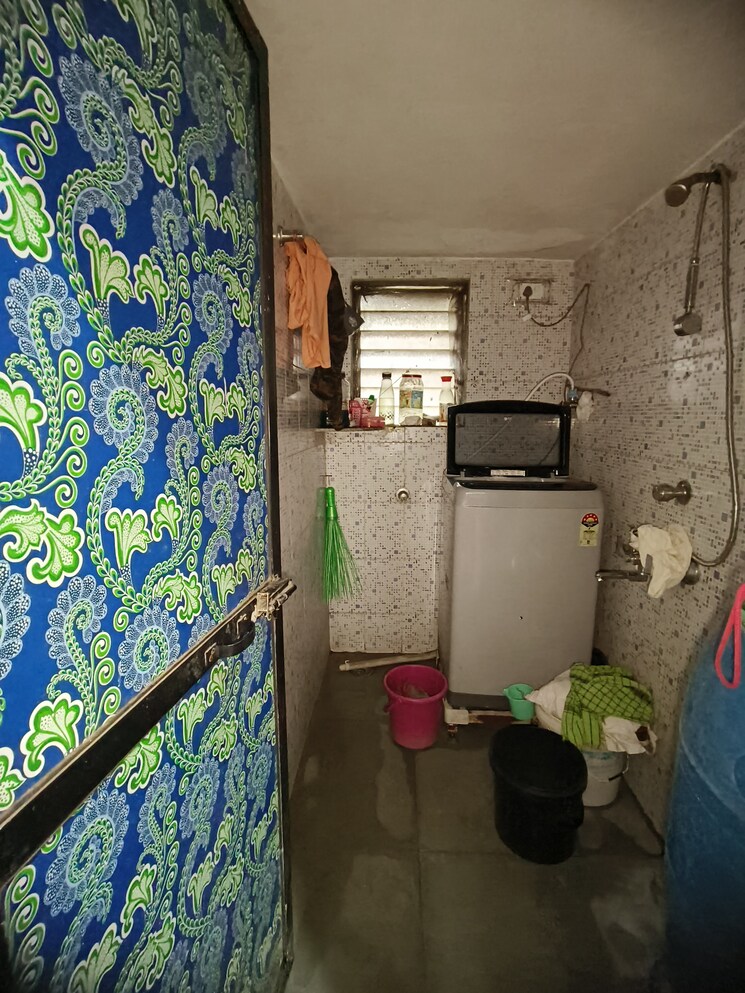 Bathroom, shivratna-chs 1 Bedroom 600 Sq.Ft. Apartment In Kalwa Thane 7321532