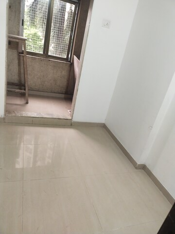 Room in 3.5 BHK Apartment at Hiranandani Glen Dale, Powai – for Sale