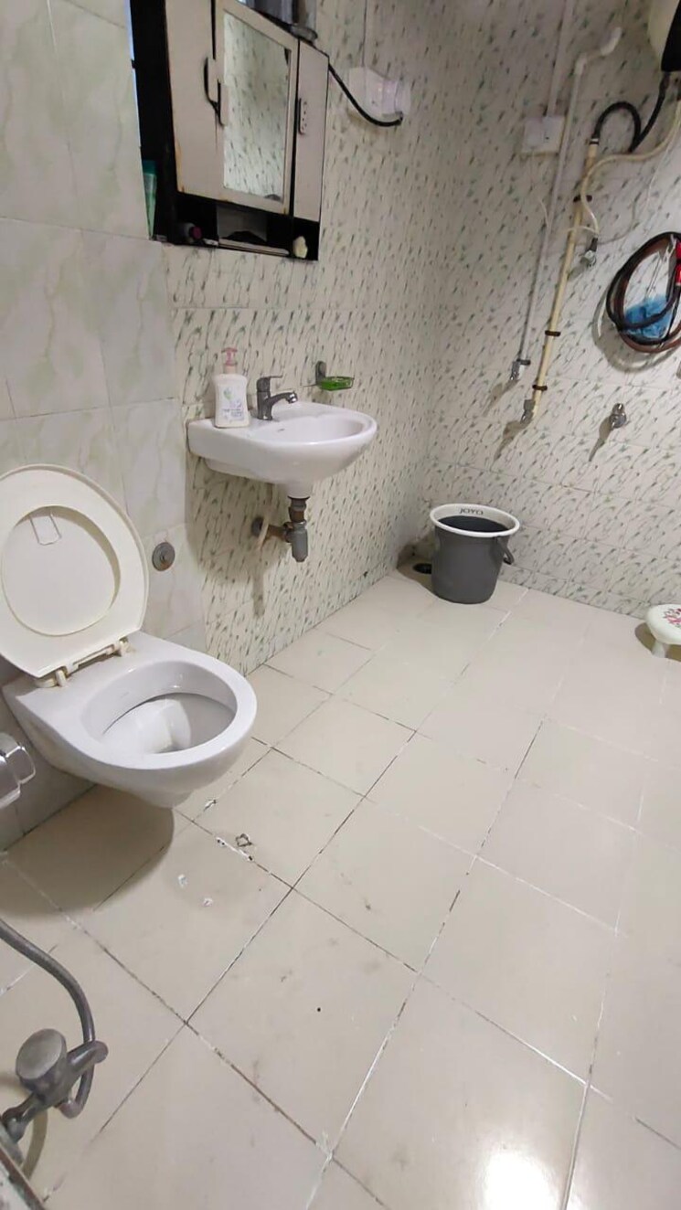 Bathroom, runwal-eden-apartment 2 Bedroom 1200 Sq.Ft. Apartment In Kothrud Pune 7321690