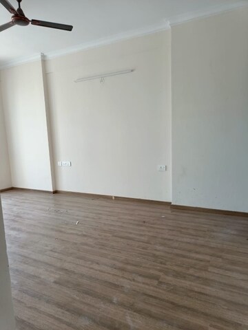 Room in 2 BHK Apartment at Pareena Micasa, Sector 68 – for Sale