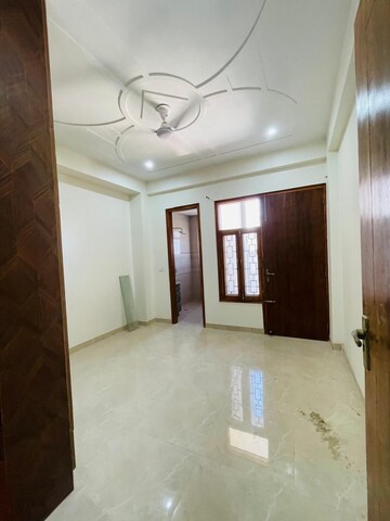 Room in 2 BHK Apartment at M3M Marina, Sector 68 – for Sale
