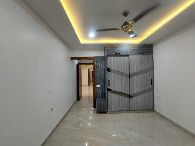 Room, sector 28 4 Bedroom 3150 Sq.Ft. Builder Floor In Sector 28 Faridabad 7321932