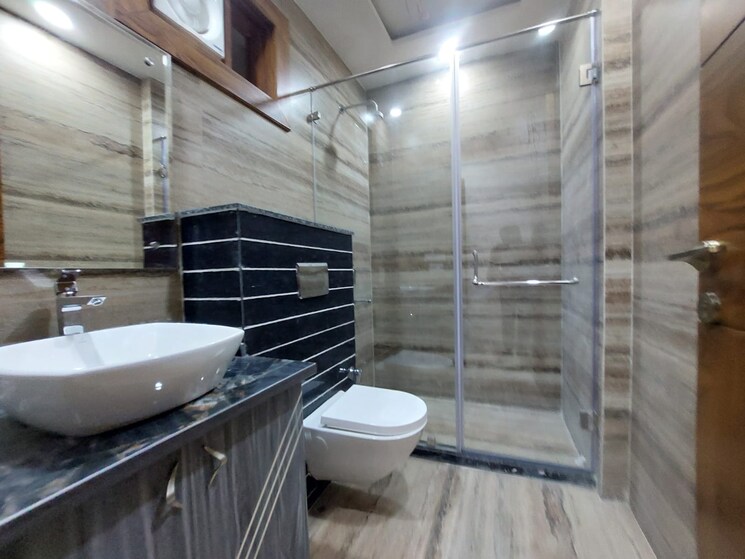 Attached Bathroom, sector 28 4 Bedroom 3150 Sq.Ft. Builder Floor In Sector 28 Faridabad 7321932