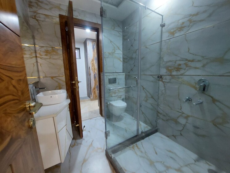 Attached Bathroom, sector 28 4 Bedroom 3150 Sq.Ft. Builder Floor In Sector 28 Faridabad 7321932