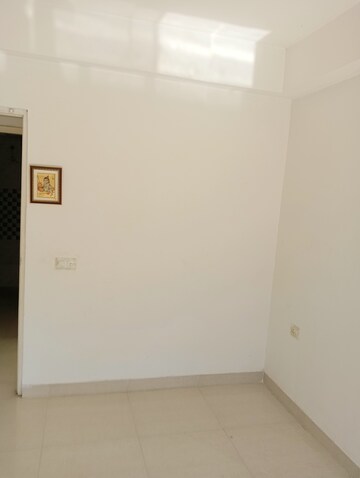 Room in 1 BHK Apartment at Signature Global Synera, Sector 81 – for Sale