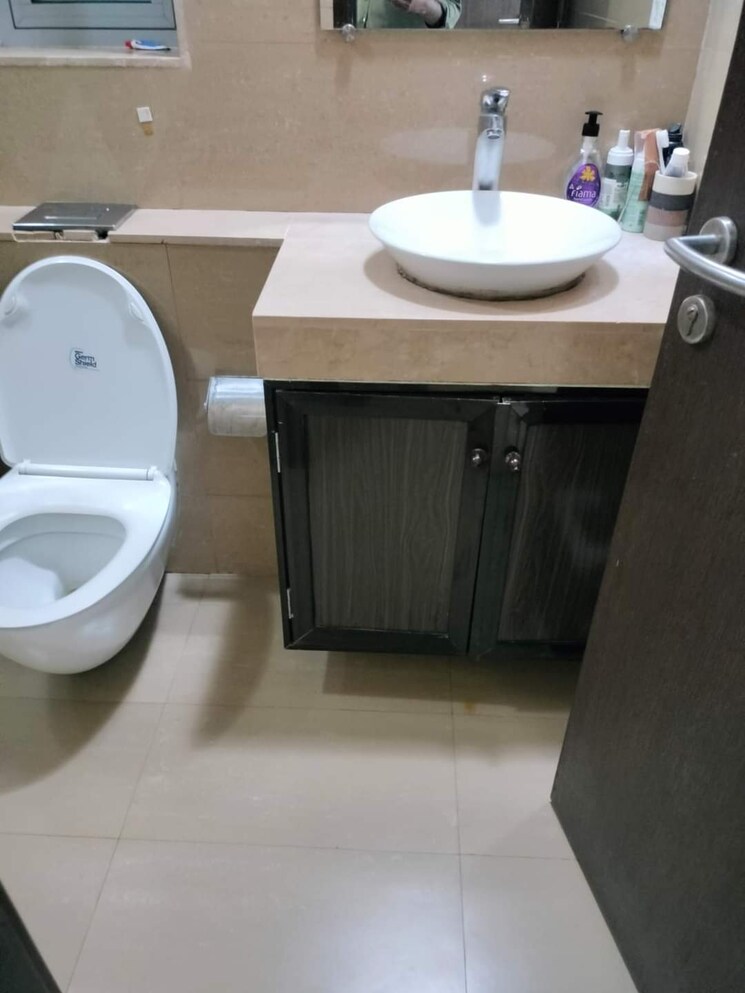 Bathroom, oberoi-sky-city 4 Bedroom 2000 Sq.Ft. Apartment In Borivali East Mumbai 7322457