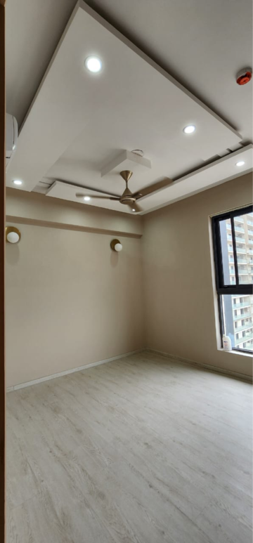 Room in 3 BHK Apartment at M3M Heights, Sector 65 – for Sale