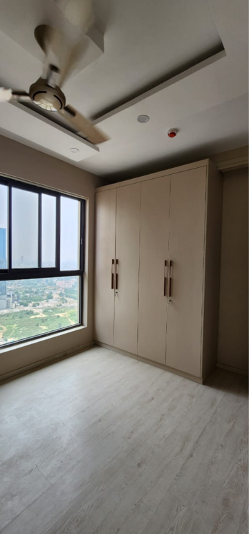 Room in 3 BHK Apartment at M3M Heights, Sector 65 – for Sale
