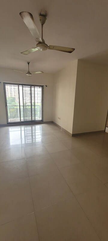 Room in 2.5 BHK Apartment at Kanakia Spaces Vasundhara, Manpada – for Sale