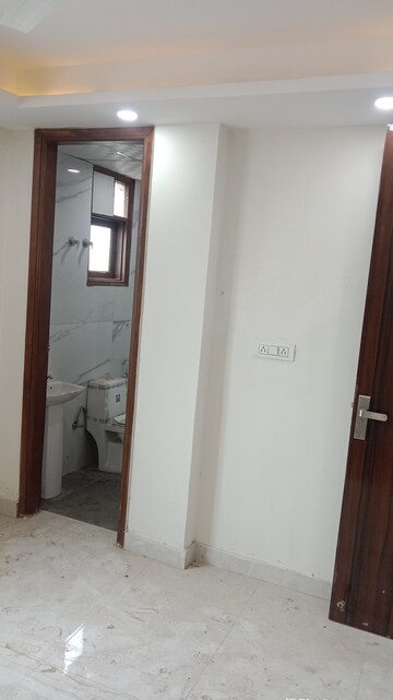Room in 2 BHK Builder Floor at Chattarpur – for Sale