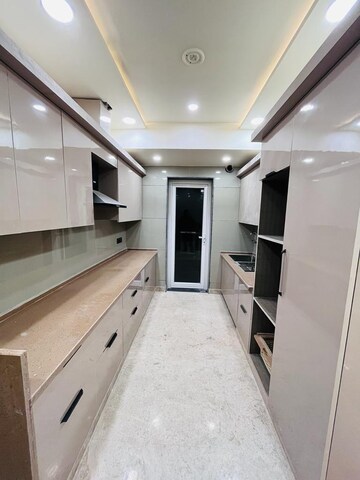 Kitchen in 4 BHK Builder Floor at SS Mayfield Gardens, Sector 51 – for Sale