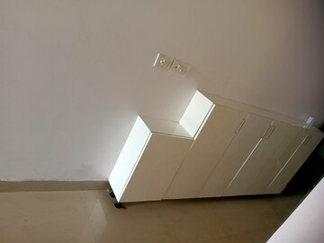 Furnished Amenities in 3 BHK Apartment at Signature Global Synera, Sector 81 – for Sale