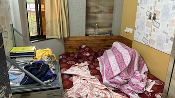 Bedroom in 3 BHK Apartment at Pleasant Park CHS Andheri, Andheri East – for Sale