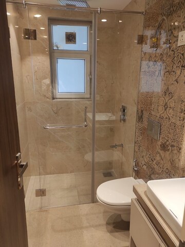 Bathroom in 3 BHK Apartment at Bestech Park View Spa, Sector 47 – for Sale