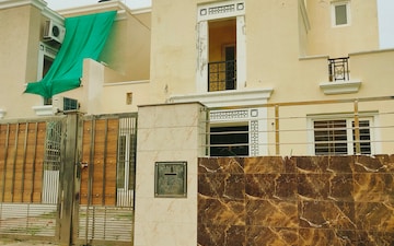 6 BHK Villa For Sale in Sector 106