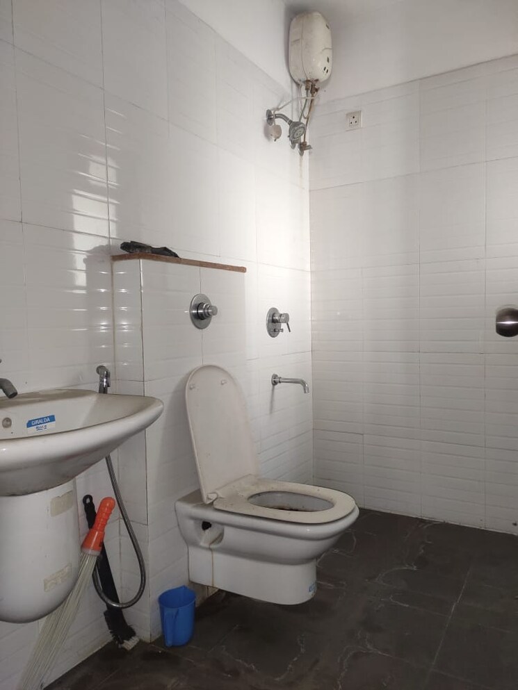 Bathroom, lodha-palava-casa-bella 2 Bedroom 864 Sq.Ft. Apartment In Dombivli East Thane 7323853