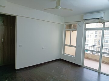 Room in 4 BHK Apartment at Jaypee Greens Krescent Homes, Sector 129  – for Sale