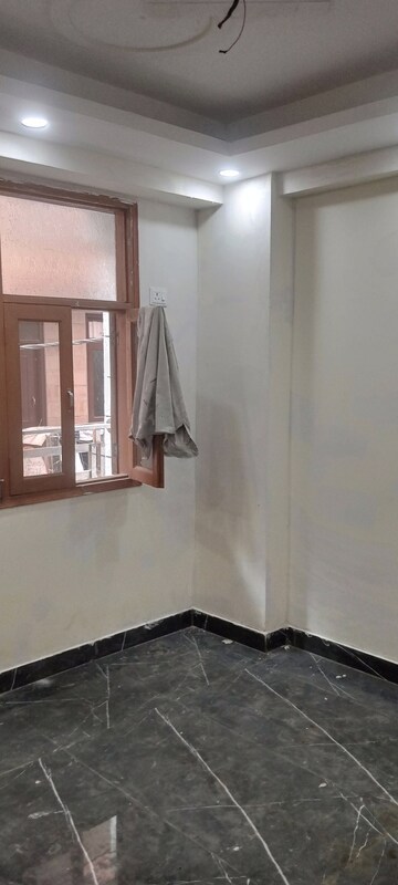 Room in 3 BHK Apartment at Noor Nagar – for Sale