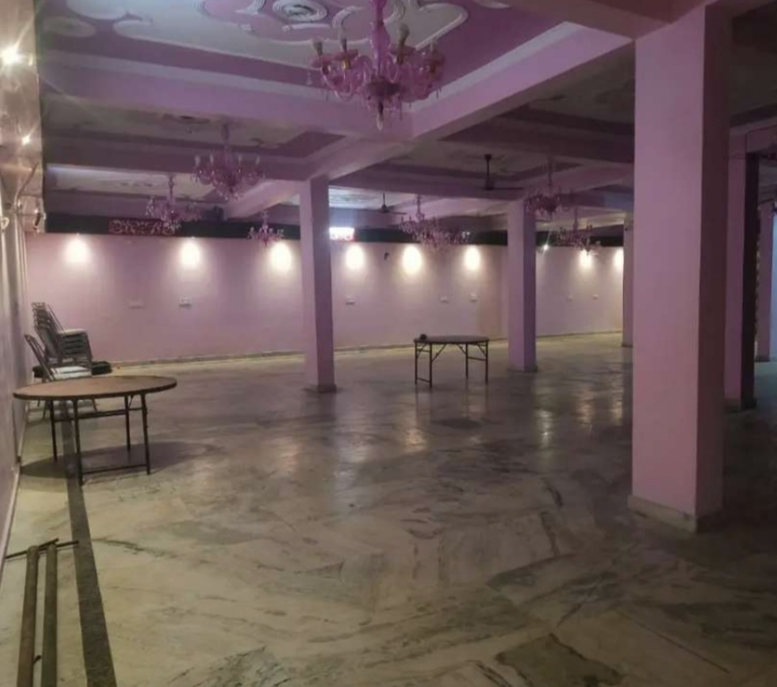 Commercial Showroom 3000 Sq.Ft. For Rent in Andheri West Mumbai  7324547