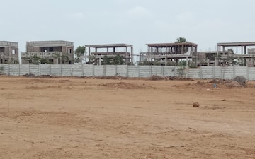 Plot For Sale in Mallampet