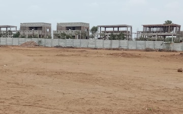 Plot For Sale in Peeranchuruvu