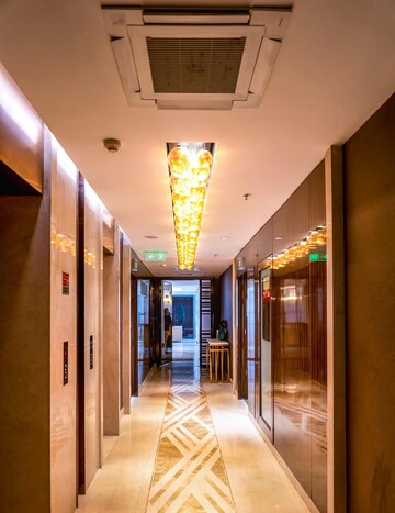 Building Lobby in 4 BHK Apartment at M3M Golf Estate, Sector 65 – for Rent