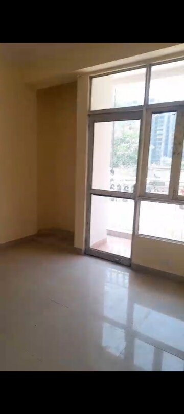 Room in 3.5 BHK Apartment at Ascent Savy Ville De, Raj Nagar Extension – for Sale