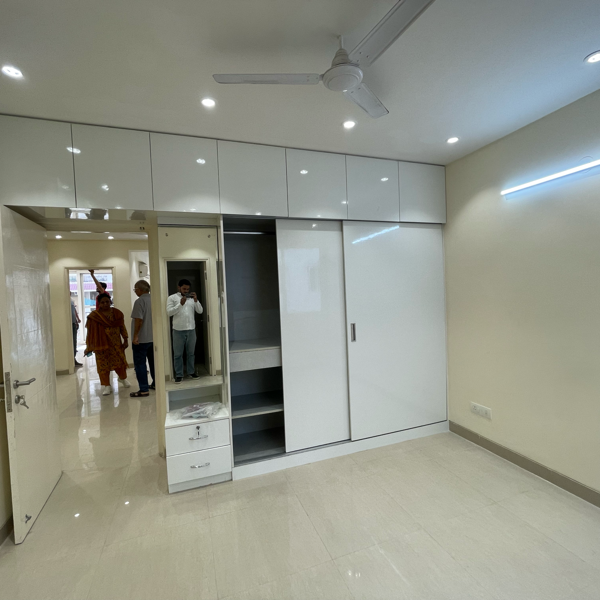 3.5 BHK + Pooja Room,Servant Room,Study Room Apartment For Rent in Emaar Emerald Floors Premier