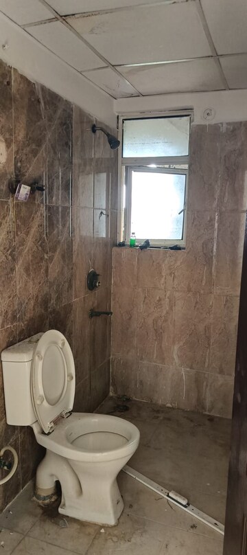 Bathroom in 3 BHK Apartment at Amrapali Silicon City, Sector 76 – for Sale
