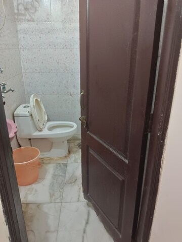 Bathroom in 1 RK Builder Floor at Lajpat Nagar – for Rent