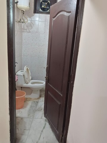 Bathroom in 1 RK Builder Floor at Lajpat Nagar – for Rent